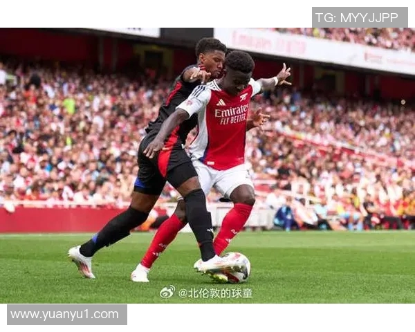 阿森纳与里昂激战成平局比分揭晓精彩瞬间回顾